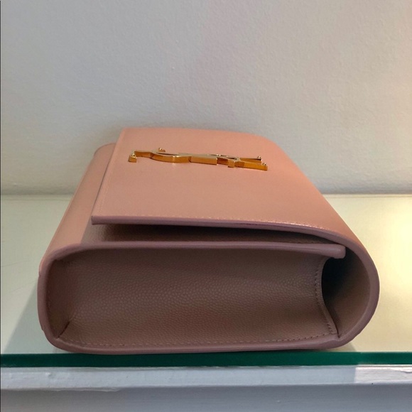 Yves saint Laurent - Picture 2 of 7